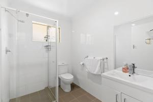 Homely Getaway at Acacia Ridge 2B1B AC1