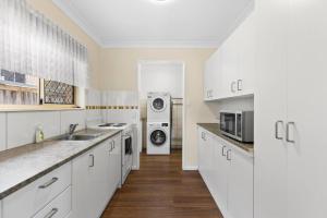 Homely Getaway at Acacia Ridge 2B1B AC1