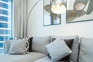 High-Floor Elegance | 1-Bedroom with Marina Views