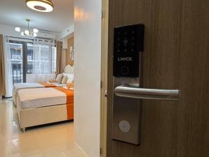 640 Coffee Room Shore 2 Residences MOA Pool View by Prime Stay