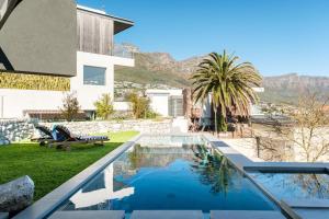 Grand Camps Bay 5bed w Views Pool Gym Villa Serena