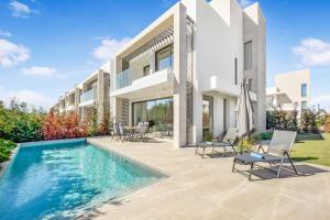 Azure Seaview Garnet Villa