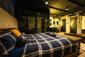 Boutique Suite 3BR x The Lobby Bar & Bed