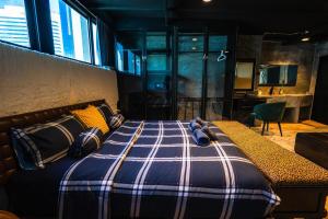 Boutique Suite 3BR x The Lobby Bar & Bed