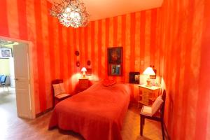 2-bedroom apartment with balcony and sea view