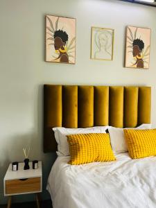 Chic Urban Studio with Great Views in Maboneng