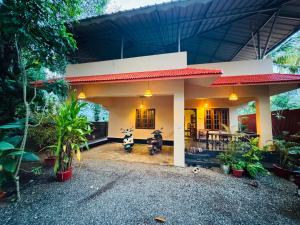 BEACHO 2 bhk private entire villa with kitchen varkala cliff south