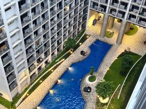 Coffee Room 1666 Shore 2 Residences Tower 1 Pool View by Prime Stay MOA