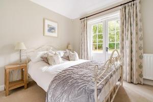 Cosy Country Cottage