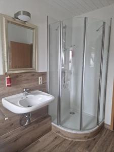 Ferienwohnung bei Erfurt - inkl Bettwäsche & Handtücher & Endreinigung - bis zu 6 Personen - in Hildebrandts Landhotel