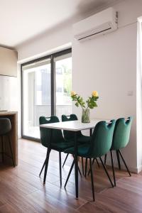 Luxury Landing 4 - centrally located accomodation with private parking Targu Mures