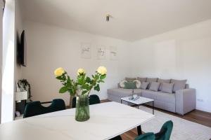 Luxury Landing 4 - centrally located accomodation with private parking Targu Mures