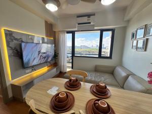 2BR facing Manila Bay & City View Shore 2 Residences MOA with Parking by Prime Stay