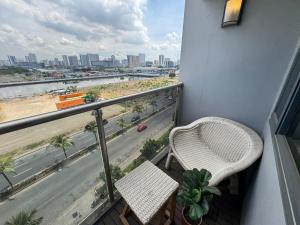 2BR facing Manila Bay & City View Shore 2 Residences MOA with Parking by Prime Stay