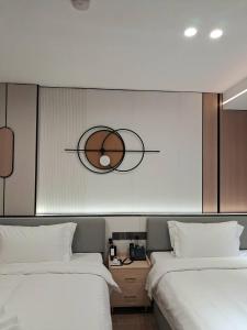 Man tony hotel