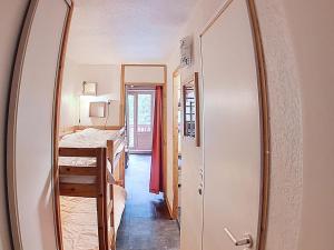 Studio mezzanine cosy au centre de Val-dIsère - FR-1-518-118