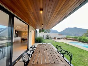 Casa 08 Monte Boa Vista - Piscina Privativa, Sauna e Ofurô de Imersão