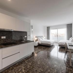 House close to airport