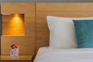 Suite con 2 camas, vista al mar y piscina CB1223