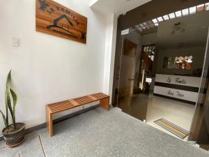 LA FAMILIA NASCA HOUSE