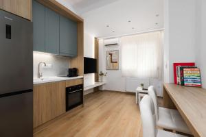 Honey Oak & Cream Patio by Nest