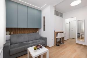 Honey Oak & Cream Patio by Nest