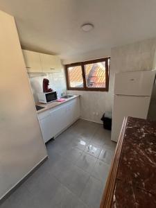 Entire apartment 2 bedroom 5 beds
