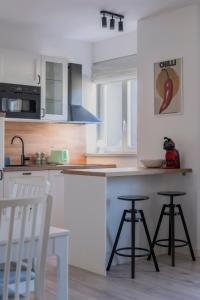 Latova Chic NEW Luxury Apartments - Prime location