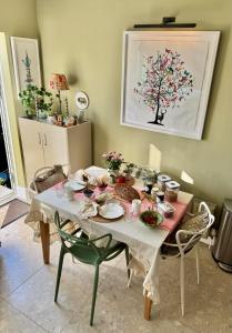 Spacious 2bed 2bath Earlsfield - Wimbledon Friendly