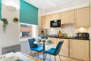 Stylish Studios in Historic City of London, Next to Barbican & Farringdon