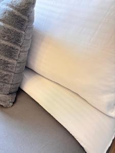 Casa Lyra Staycation Trees Residences