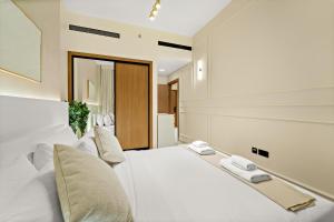 Bright & Cozy 1BR Apartment with Balcony in JVC