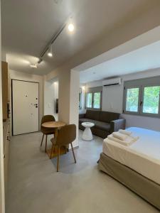 Voula Lemon Garden by Taurus