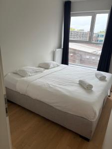 Top floor luxury with spectacular water views