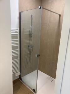 Top floor luxury with spectacular water views