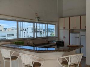 Cobertura Premium com Área Gourmet, Lazer & Limpeza Inclusa!