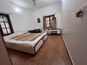 Beautiful villa at Airport Road-FS2