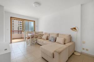 Loix Vibes - Pool and balcony, near the beach