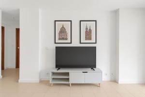 Loix Vibes - Pool and balcony, near the beach