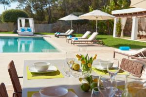 Exclusive 4 Bedroom Villa in Mahon 1281