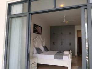 sea waves view nyali apartment