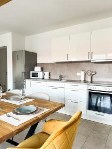 Ferienwohnung in Ahaus für 6 Gäste mit 2 Bädern und Loggia