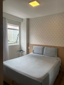 Praia do canto Apart Hotel - Apto 203 Varanda Lateral com Vista Mar