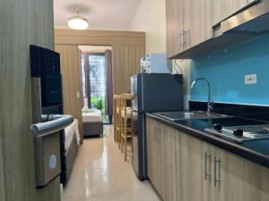 Shore 2 Residences Room 266 POOL SIDE 2 Beds Good for 4 by Prime Stay MOA