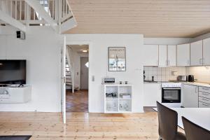 M14017-Vaeggerlose-Alperosevej-2-F