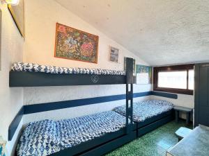 la farfalla blu sul mare