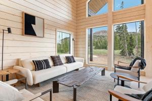 New Scandinavian Cabin in Brian Head