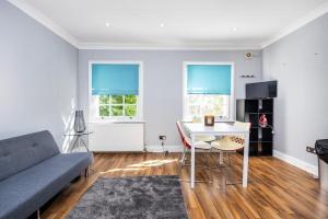 Modern Whitechapel 1BR Home Sleeps 3 Guests