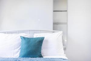 Modern Whitechapel 1BR Home Sleeps 3 Guests