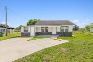 2B1B Home Minutes from SPI & Space X